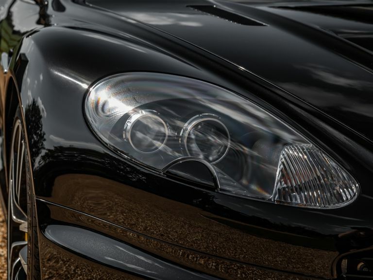 Aston Martin DBS Volante Black #18