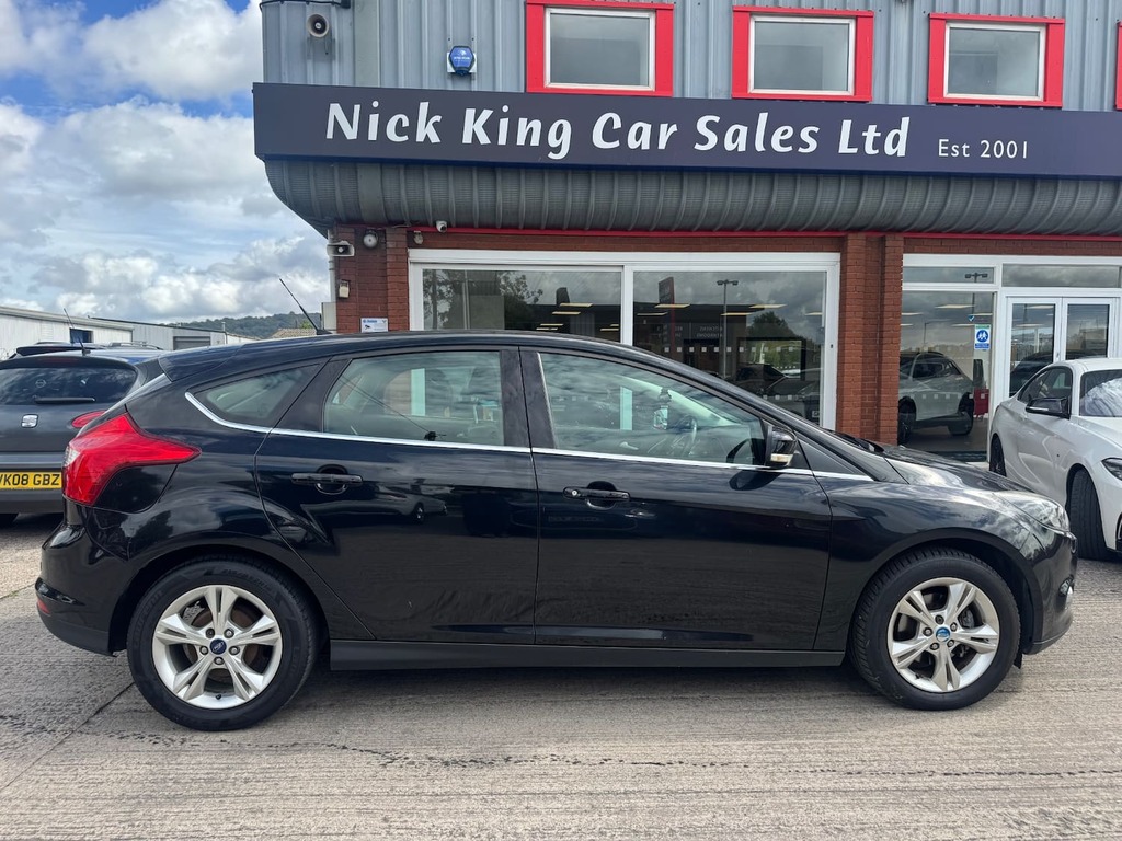 Ford Focus 1.6 Zetec Ulez Dab Bluetooth 12 Month WP62ZRR Black #4