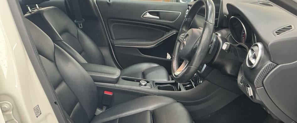 Mercedes-Benz A Class A 180 D Amg Line White #3