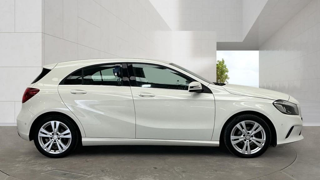 Mercedes-Benz A Class A 180 D Amg Line White #7