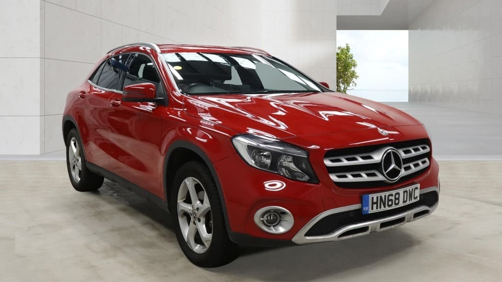 Mercedes-Benz GLA Class Gla 200 Sport Executive Nav Camera Red