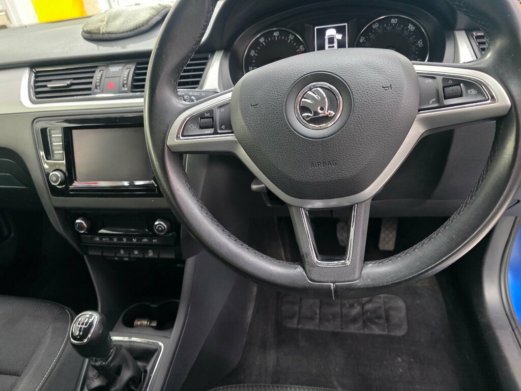 Skoda Rapid Spaceback 1.4 Tdi Cr 90 Se Tech Silver #22