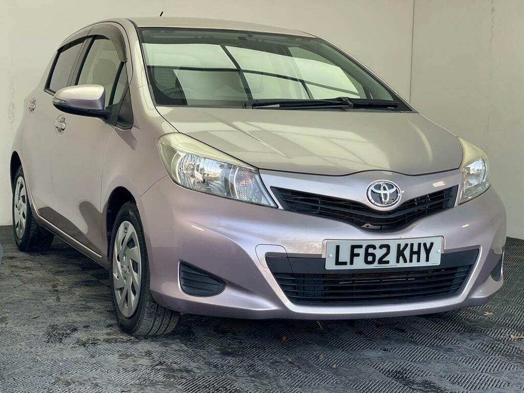 Toyota Yaris 1.33 Dual Vvt-i Tr Multidrive S Euro 5 Pink