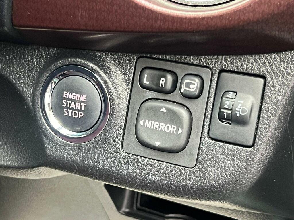 Toyota Yaris Icon Black #15
