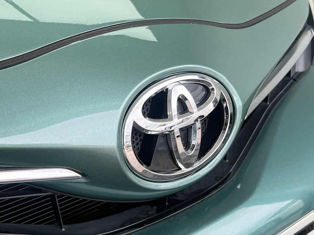 Toyota Yaris Icon Black #32