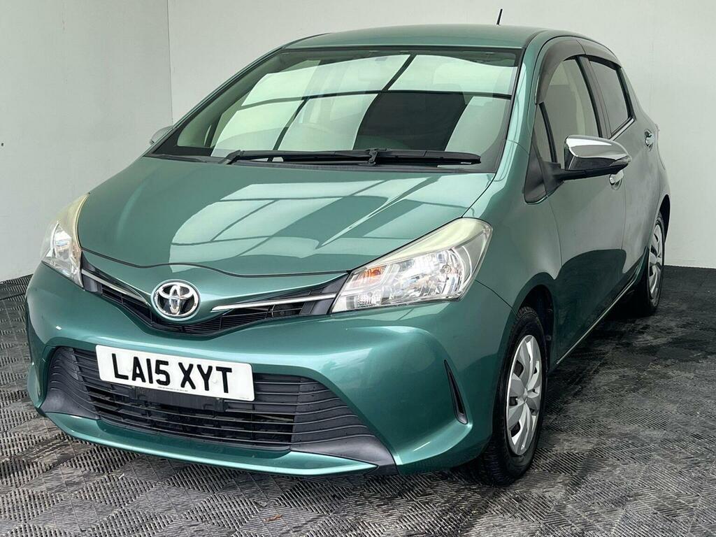 Toyota Yaris Icon Black #7