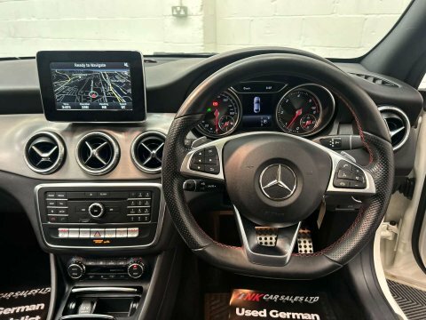 Mercedes-Benz CLA Class 180 Sport White #21