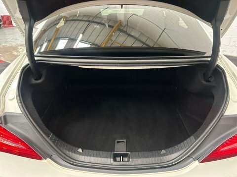 Mercedes-Benz CLA Class 2.1 Cla200d Amg White #3