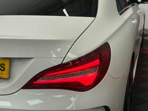 Mercedes-Benz CLA Class 180 Sport White #17