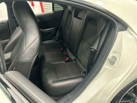 Mercedes-Benz CLA Class 2.1 Cla200d Amg White #5