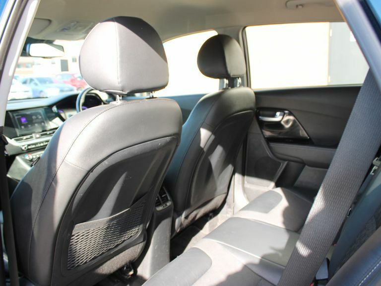 Kia Niro  Brown #18