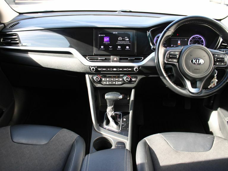 Kia Niro  Brown #9