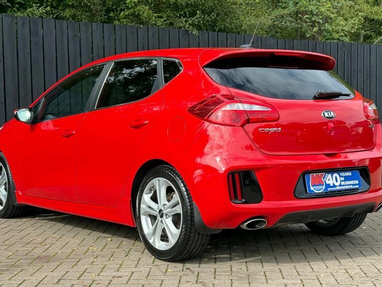 Kia Ceed 1.6 Crdi Isg Gt-line Dct Red #6