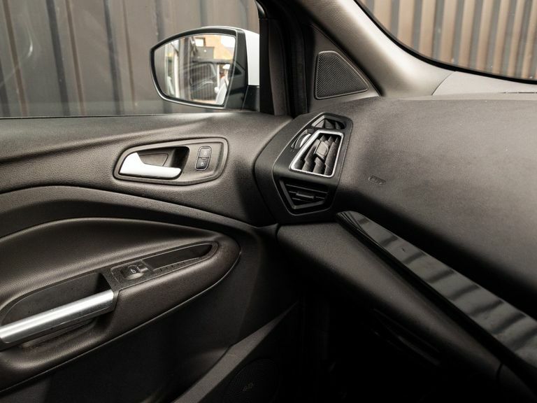 Ford Kuga St-line Tdci Black #31
