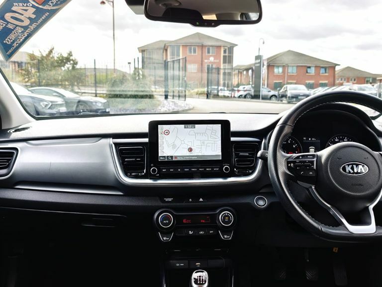 Kia Stonic Suv Grey #11
