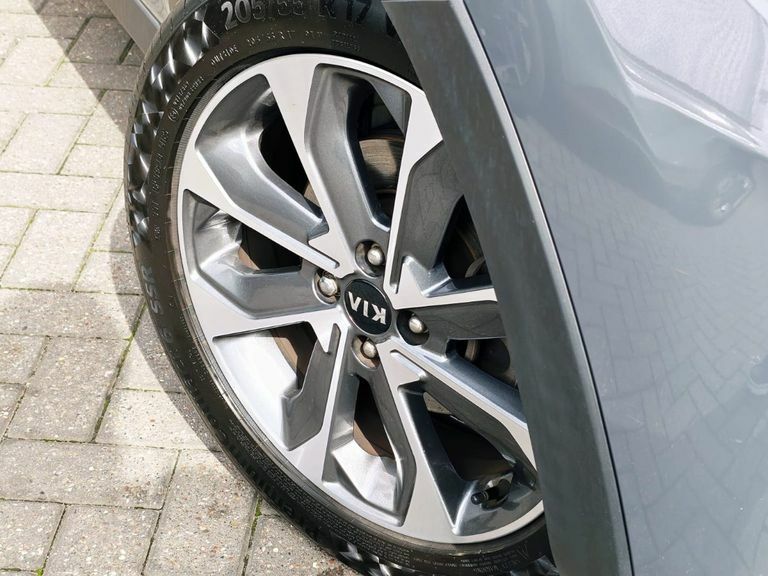 Kia Stonic Suv Grey #10