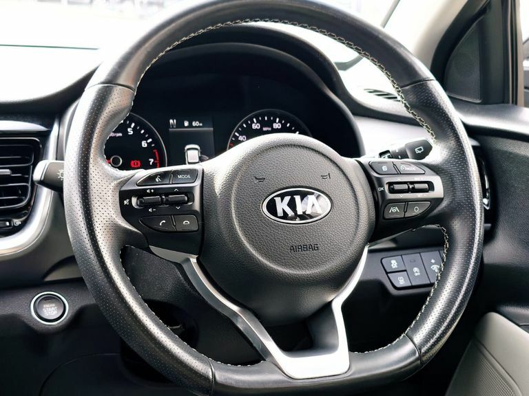 Kia Stonic Suv Grey #13