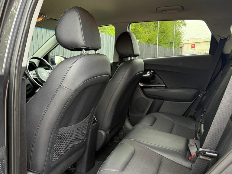 Kia Niro 0.0 4 Plus 202 Bhp Silver #28