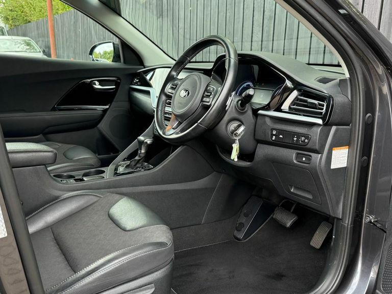 Kia Niro 0.0 4 Plus 202 Bhp Silver #22