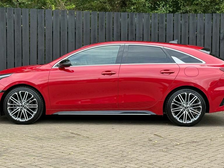 Kia Proceed 1.5T Gdi Isg 138 Gt-line S Dct Red #5