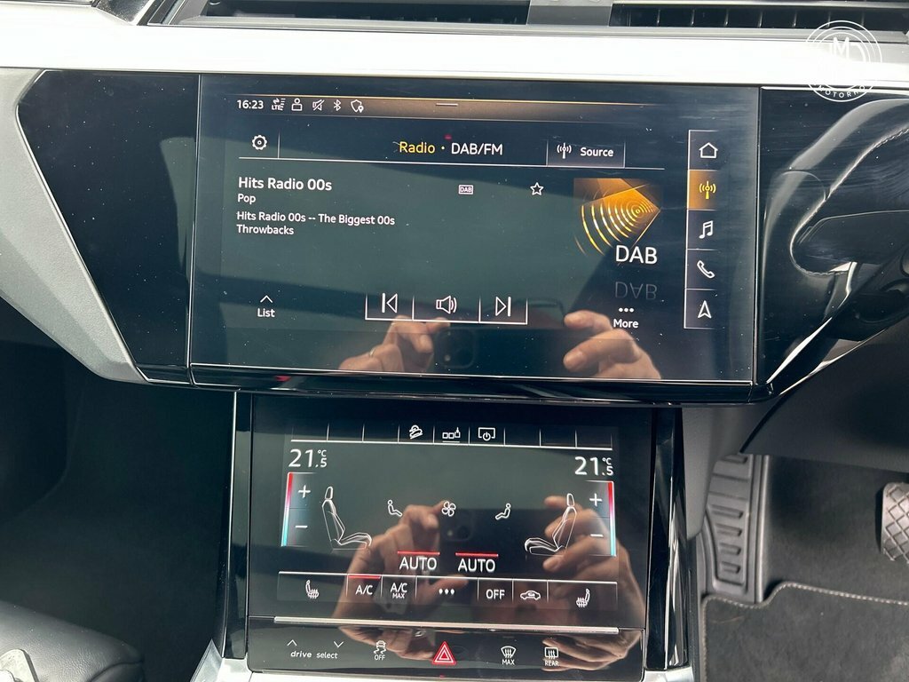 Audi E-tron 55 Technik Quattro 95Kwh White #19