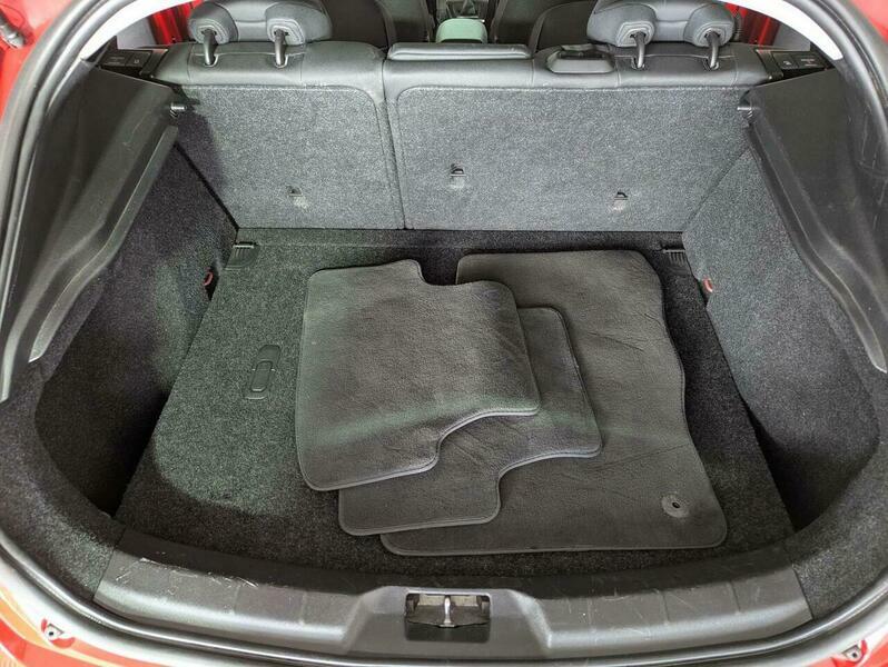 Volvo V40 2.0L D4 R-design Blue #44