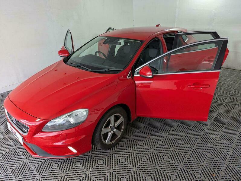 Volvo V40 2.0L D4 R-design Blue #23