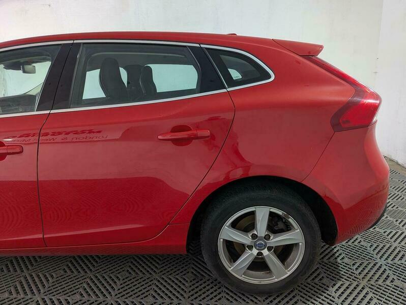 Volvo V40 2.0 T2 Se Euro Red #6