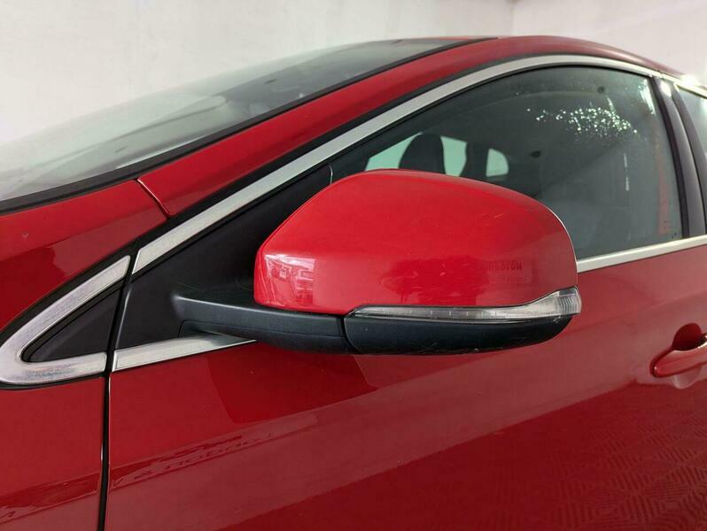 Volvo V40 2.0 T2 Se Euro Red #4