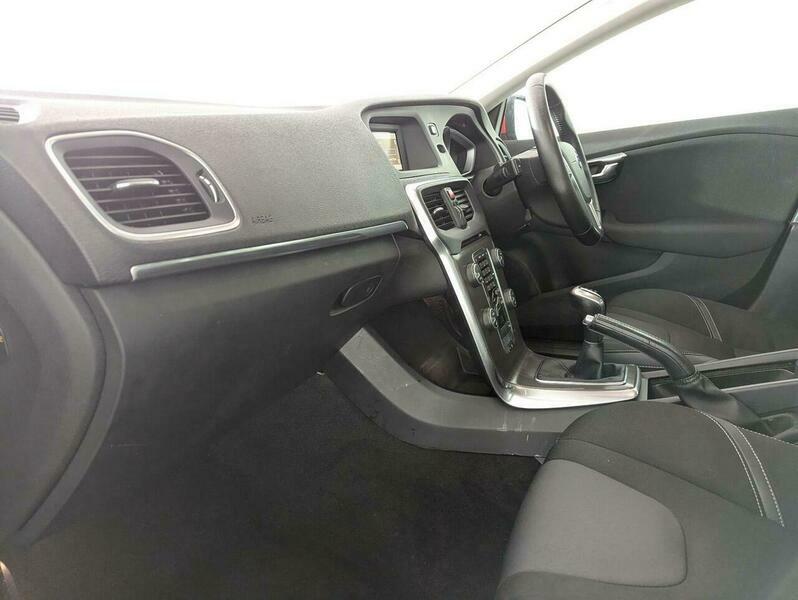 Volvo V40 2.0L D4 R-design Blue #27