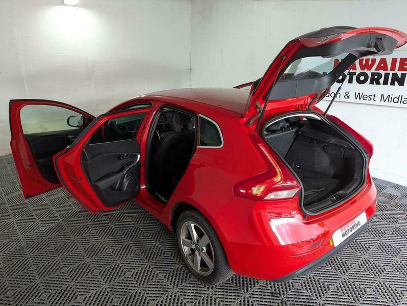 Volvo V40 2.0L D4 R-design Blue #41
