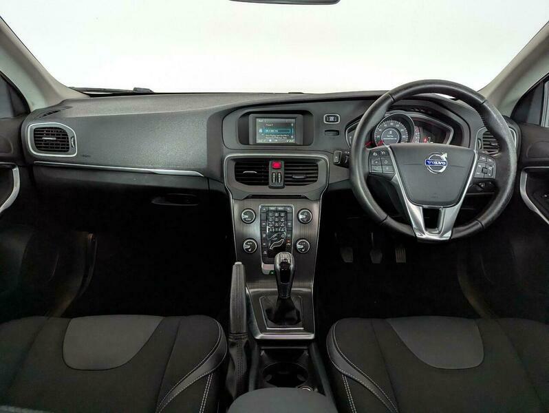 Volvo V40 2.0L D4 R-design Blue #34