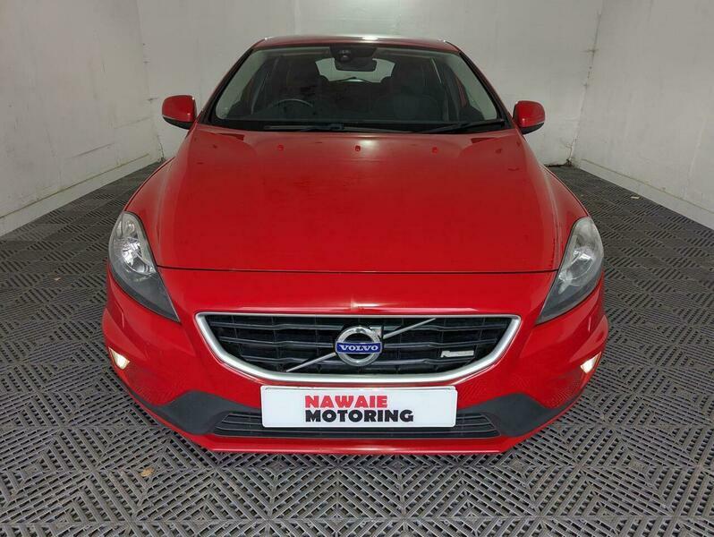Volvo V40 2.0 T2 Se Euro Red #2