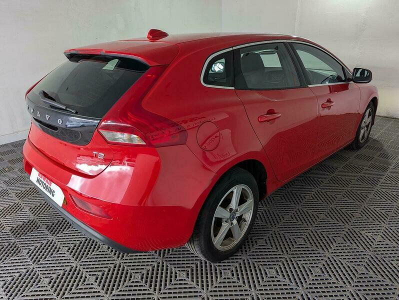Volvo V40 2.0L D4 R-design Blue #39