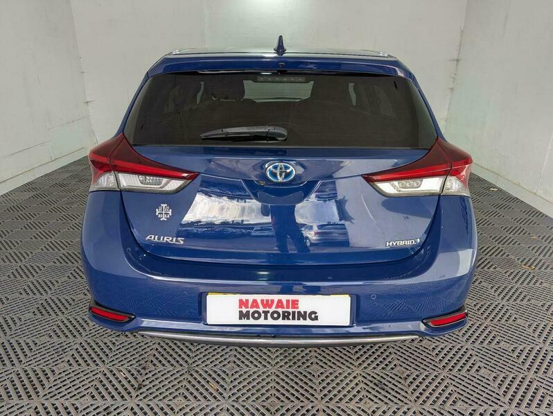 Toyota Auris Vvt-i Excel White #38