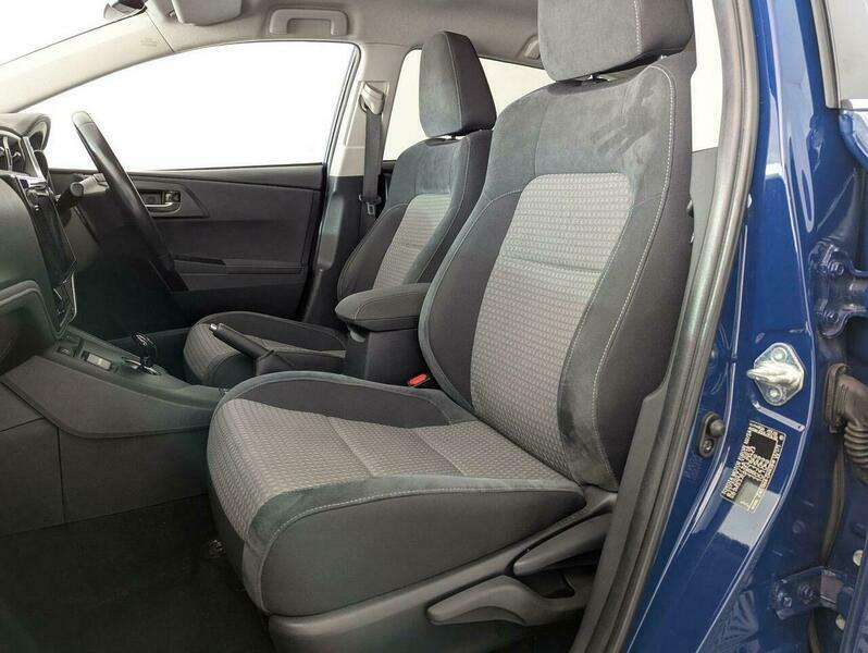 Toyota Auris Vvt-i Excel White #12