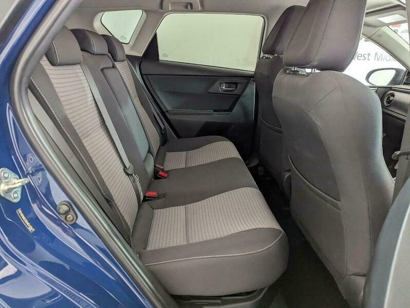 Toyota Auris Vvt-i Excel White #18