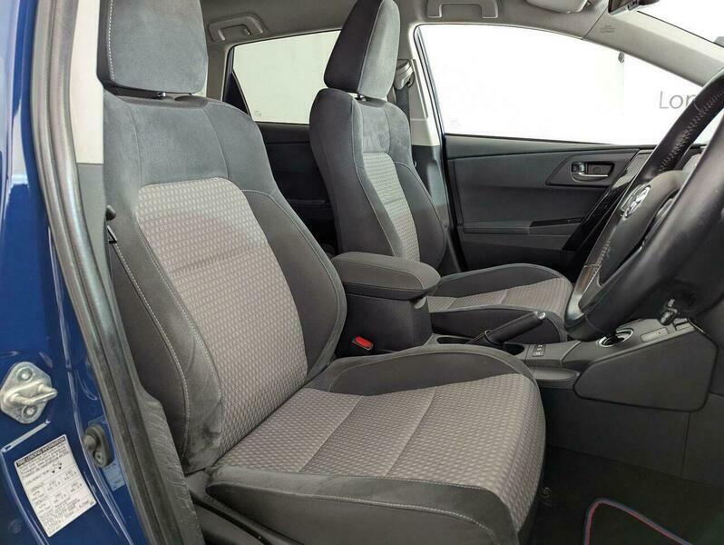 Toyota Auris Vvt-i Excel White #19