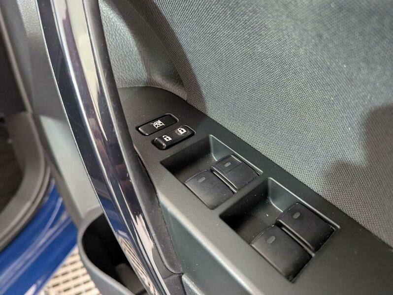 Toyota Auris Vvt-i Excel White #21