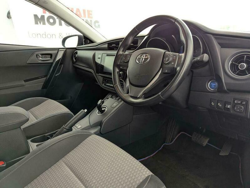 Toyota Auris Vvt-i Excel White #20
