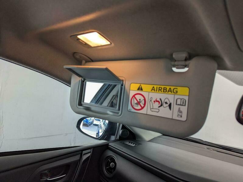 Toyota Auris Vvt-i Excel White #30