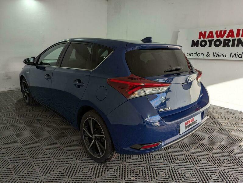 Toyota Auris Vvt-i Excel White #37