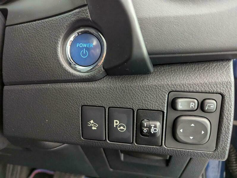 Toyota Auris Vvt-i Excel White #22