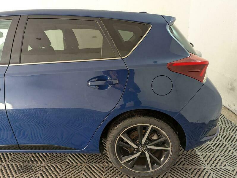 Toyota Auris Vvt-i Excel White #10