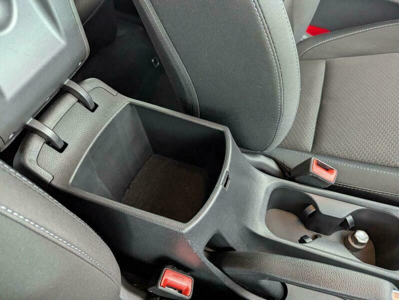 Hyundai I30 1.6 Crdi Premium 109 Bhp Red #14