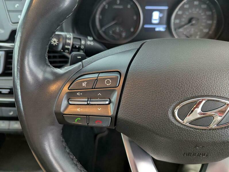 Hyundai I30 1.6 Crdi Premium 109 Bhp Red #33