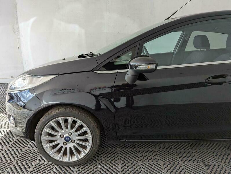 Ford Fiesta 1.4 Tdci Dpf Titanium Black #5