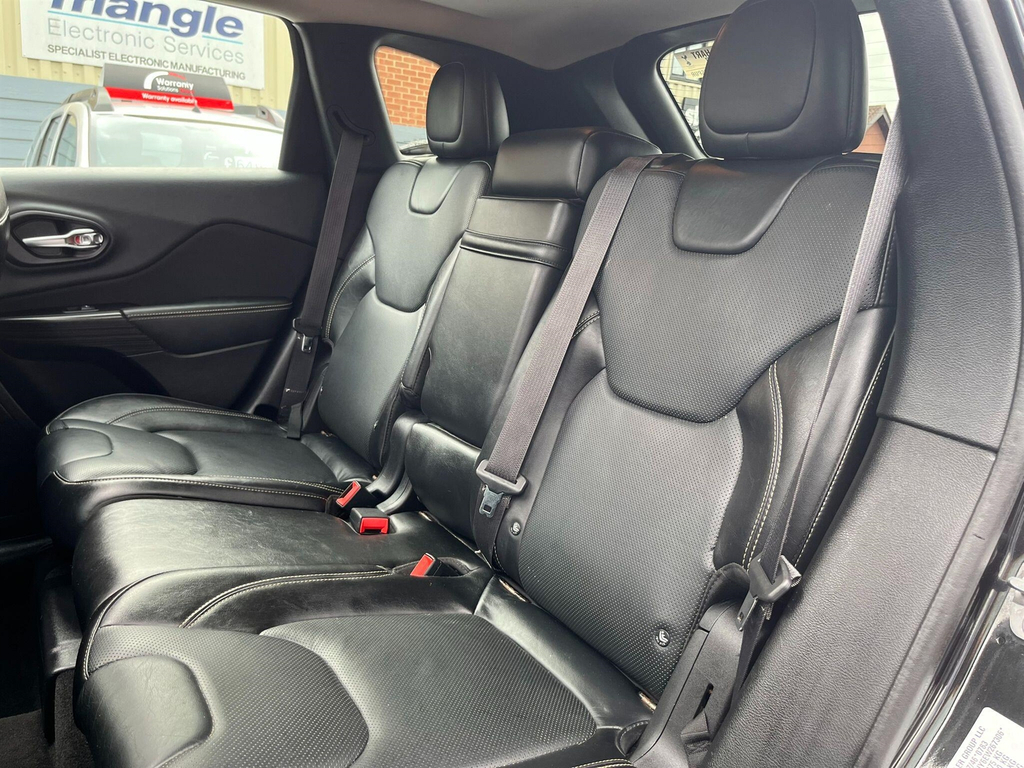 Jeep Cherokee 2.0 M-jet Limited 168 Bhp Red #21