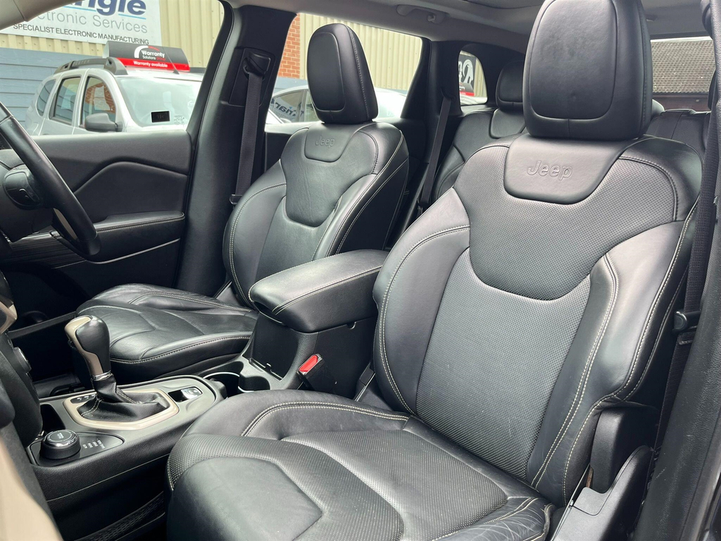 Jeep Cherokee 2.0 M-jet Limited 168 Bhp Red #43
