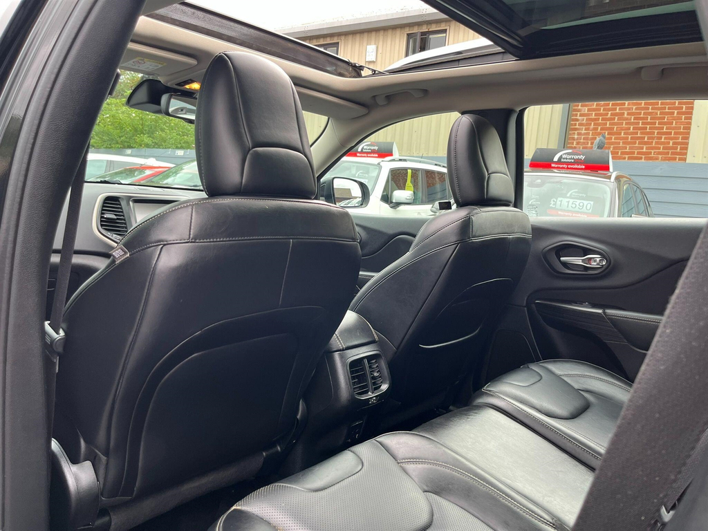 Jeep Cherokee 2.0 M-jet Limited 168 Bhp Red #20